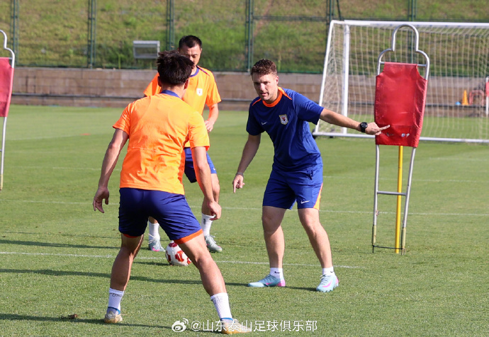 鲁媒：泰山队新外教曾在拉玛西亚任职，参与培养了亚马尔