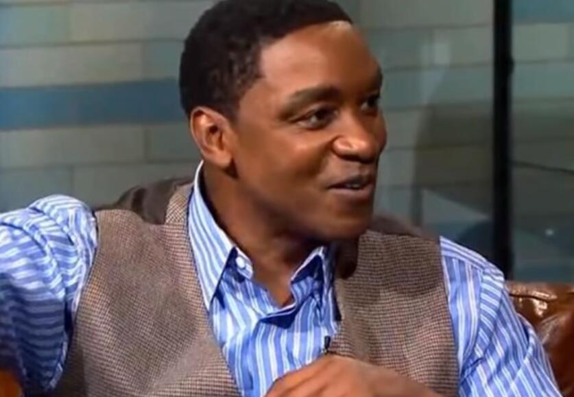 立博体育官方网站-微笑刺客：小个子不是不能防而是球队没要求 不信你看热火米切尔