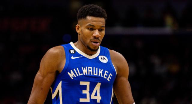 立博-【观察】生涯遭遇瓶颈！字母哥已打完雄鹿最后一战？